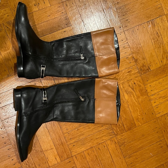 Lauren Ralph Lauren leather black and tan boots with ankle riding detail - Picture 5 of 7